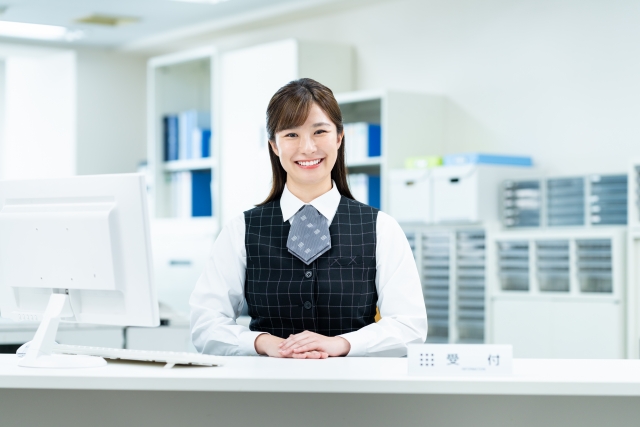 病院の受付○車通勤OK！未経験歓迎♪