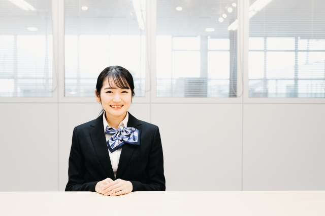 病院の休日受付/日祝勤務/未経験OK！学生可！WワークOK/月2日~勤務OK/小岩駅/日給1万円以上